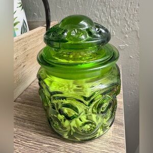 LE Smith emerald green jar. Excellent condition